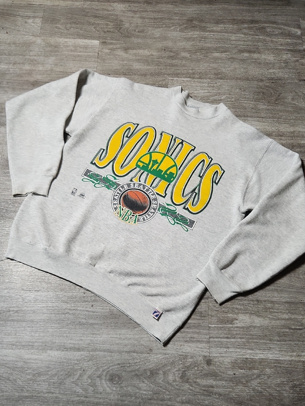 Vintage 90s Logo 7 Seattle Sonics Gray Crewneck Sweatshirt